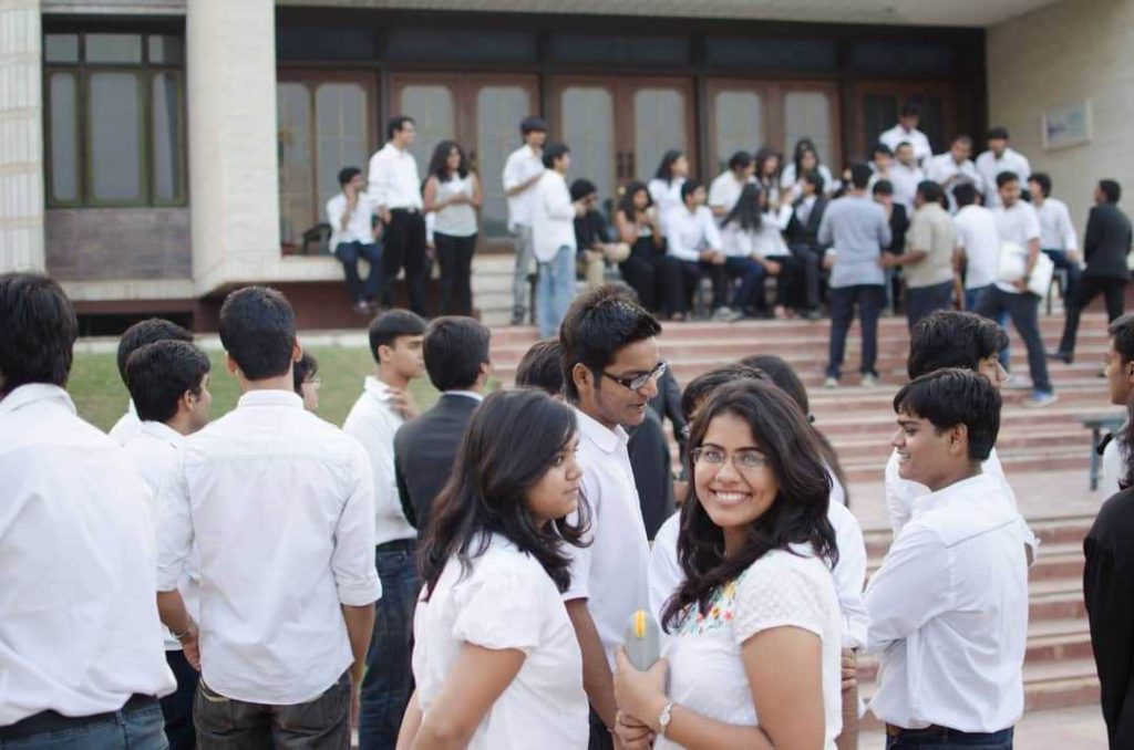 My Team Won The TBLA Case Competition In 1st Year Ft. Akriti Srivastava, InsideIIM’s Best 50