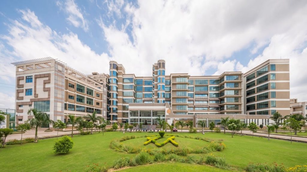 Undergrad In US To XLRI's Executive MBA | Ft. Ayush Kumar