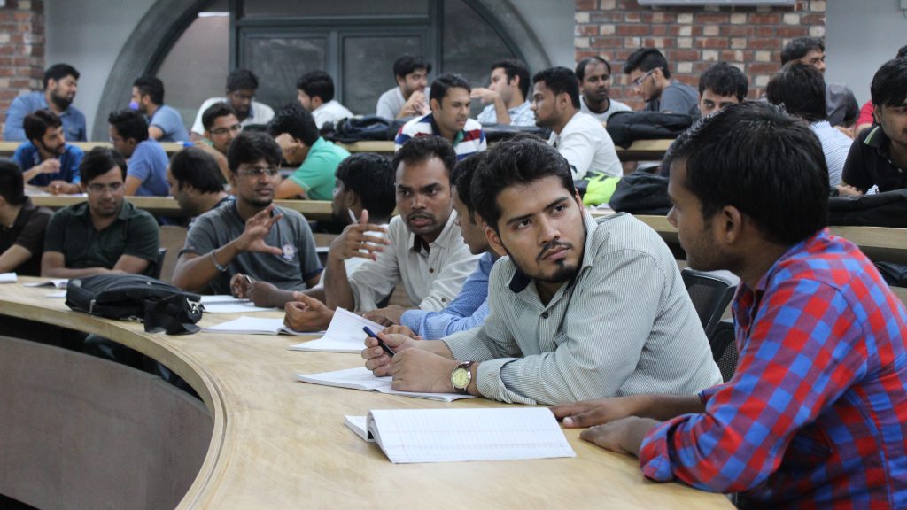 Life At An IIM || Ft. Sakshi Poddar